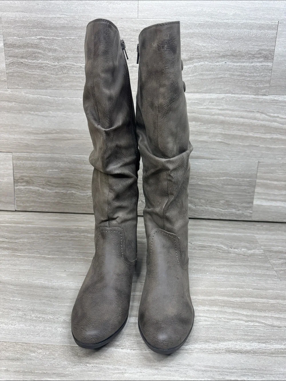 Cliffs by WHITE MOUNTAIN slouchy knee